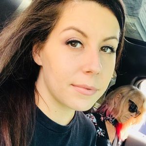 Meet your Posher, Kendra